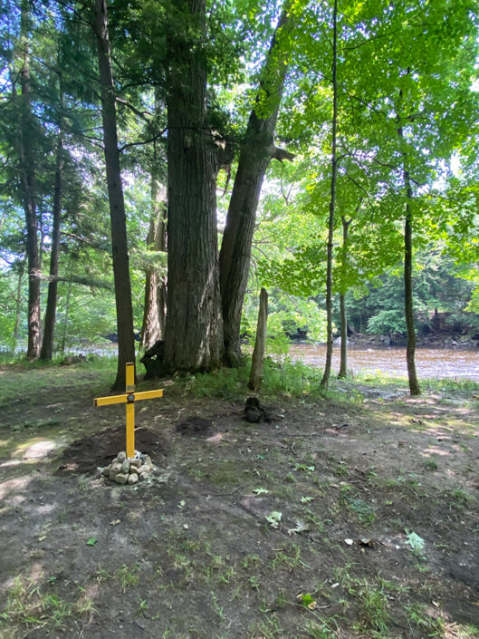 Cross on the U.S.-Mexican border memorializing migrants who died.
